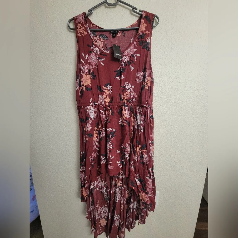 Torrid Red Floral Challis Babydoll Hi-Lo Tank Top - Picture 2 of 9